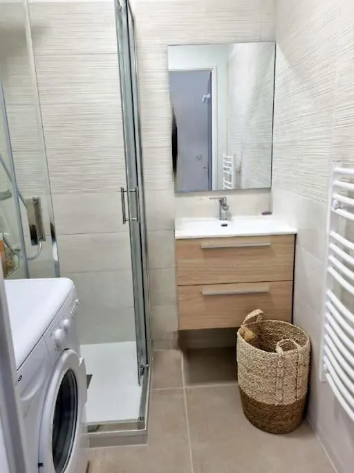 Appartement 2 Pieces Tout Confort Saint-Raphael  Saint-Raphael (Var)